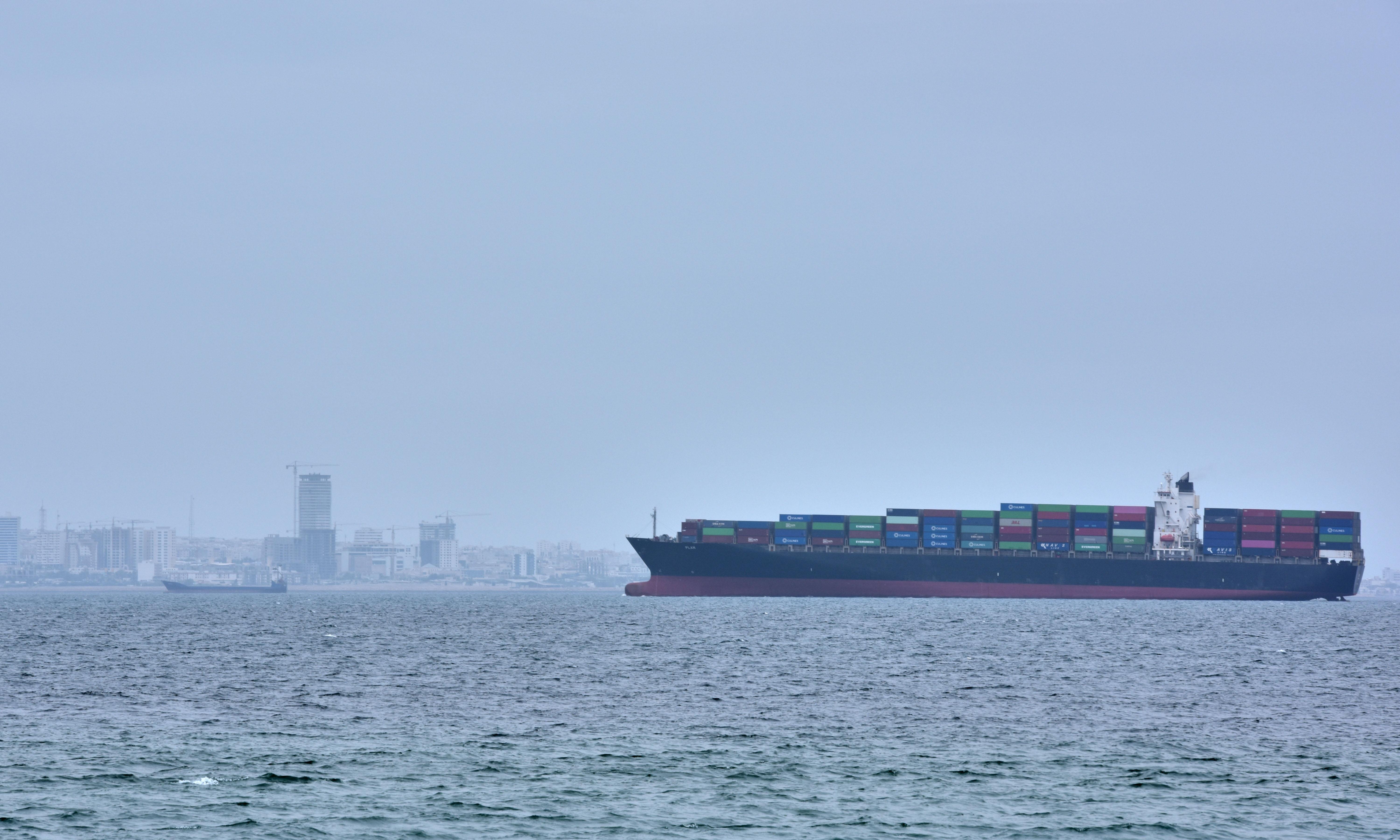 US protected ships from Iran Strait of Hormuz in 80's, Could it do so again?