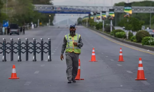 Iran Resumes Commercial Flights From Tehrans International Airport