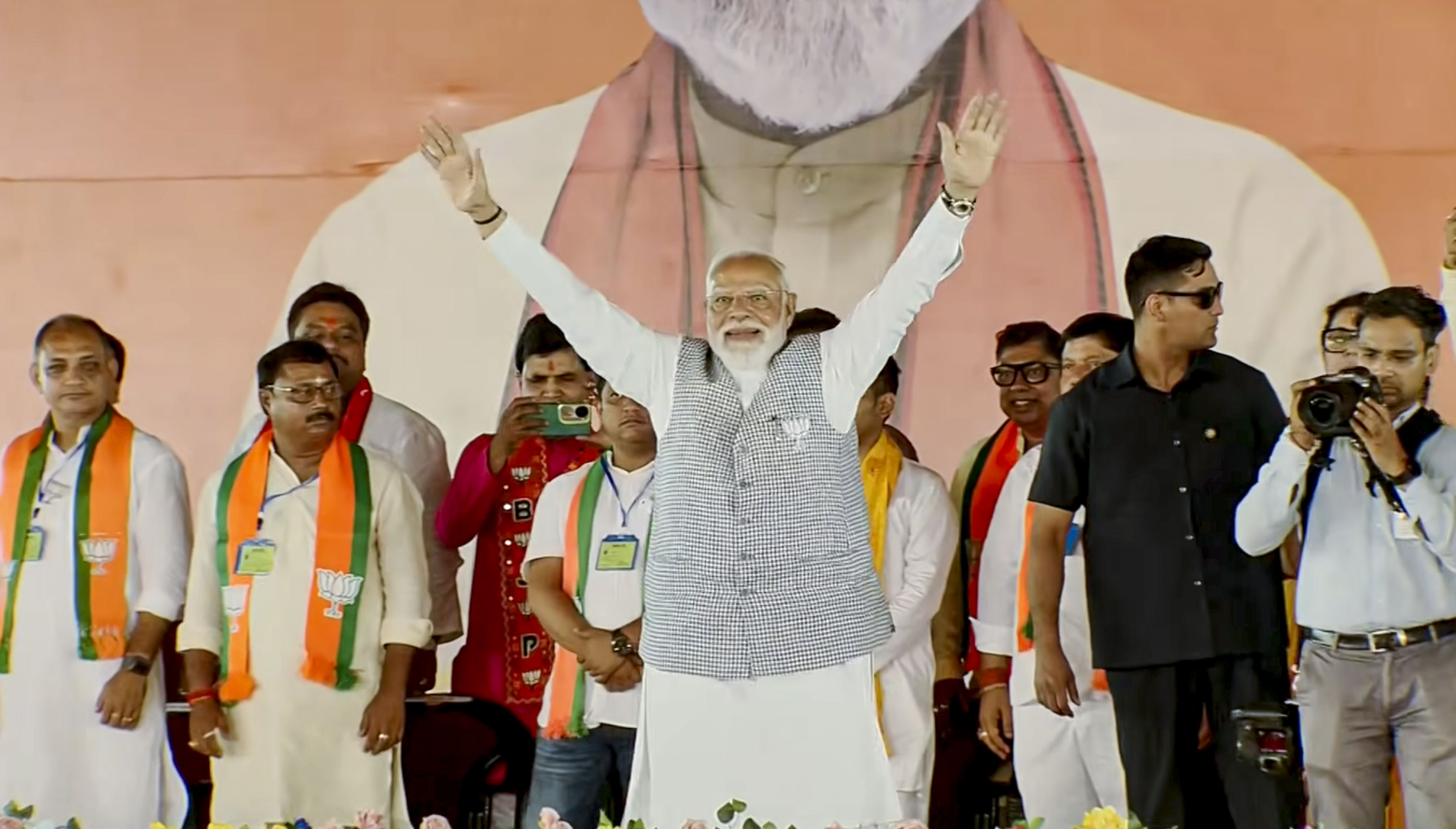 Will Return for Oath-Taking: Modi Confident of Bengal Win