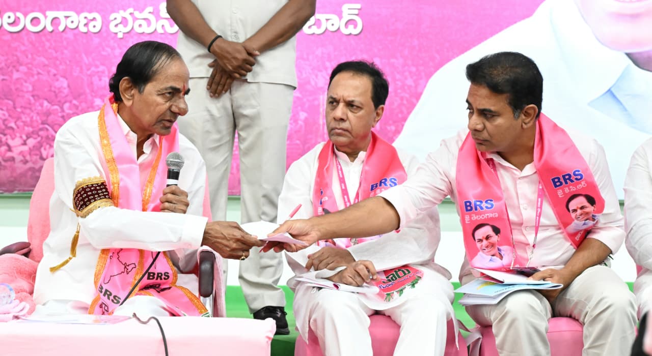 ‘Tejasvi an Idiot’, KCR Questions BJP Congress Silence in Lok Sabha