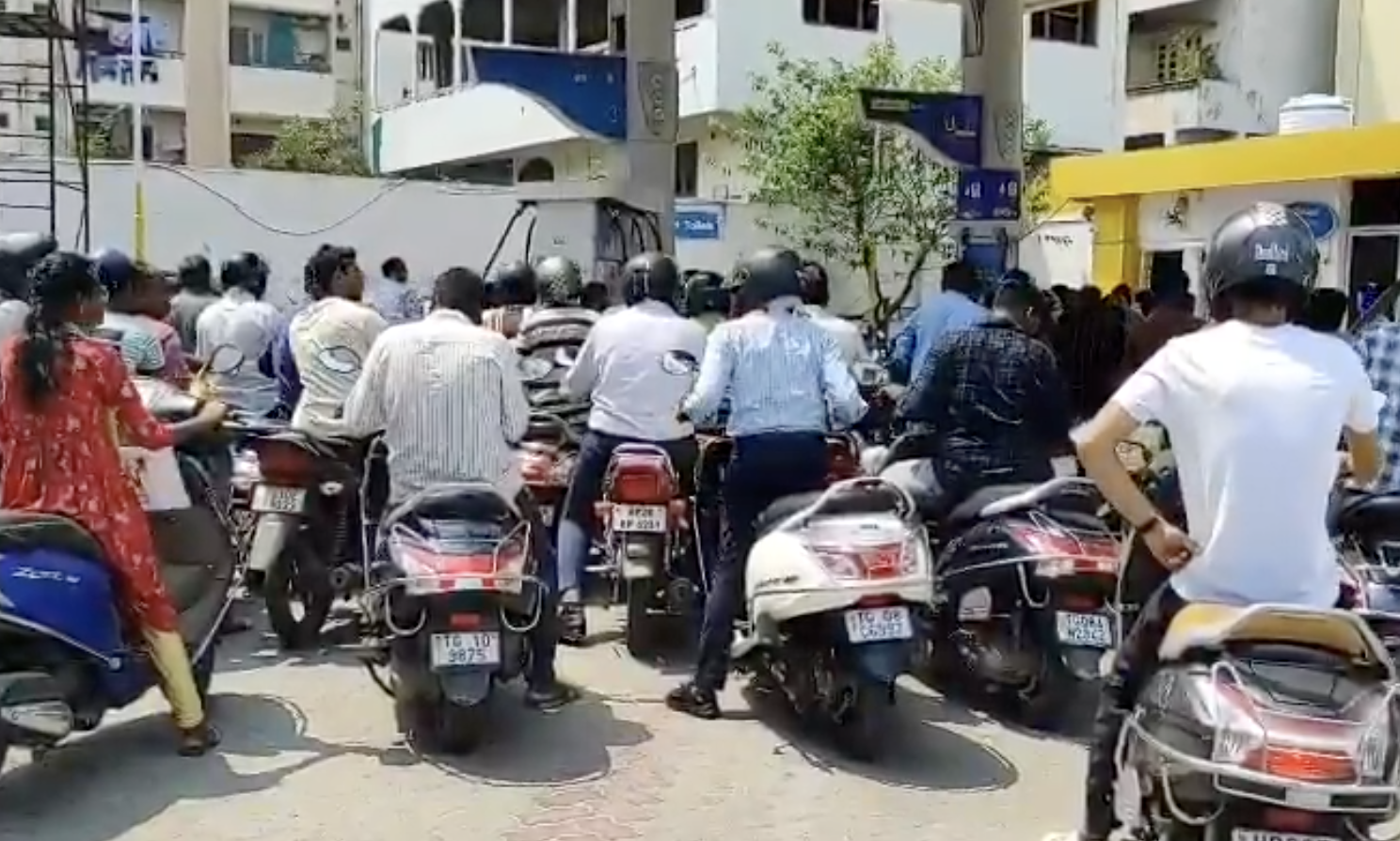 Fuel Queues in Warangal as Officials Cite Supply Delay