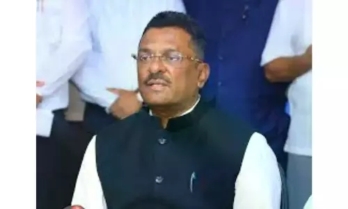 Sarnaik Firm On Mandatory Marathi For Drivers; Decision On Extension Pending Sarnaik Firm On Mandatory Marathi For Drivers; Decision On Extension Pending