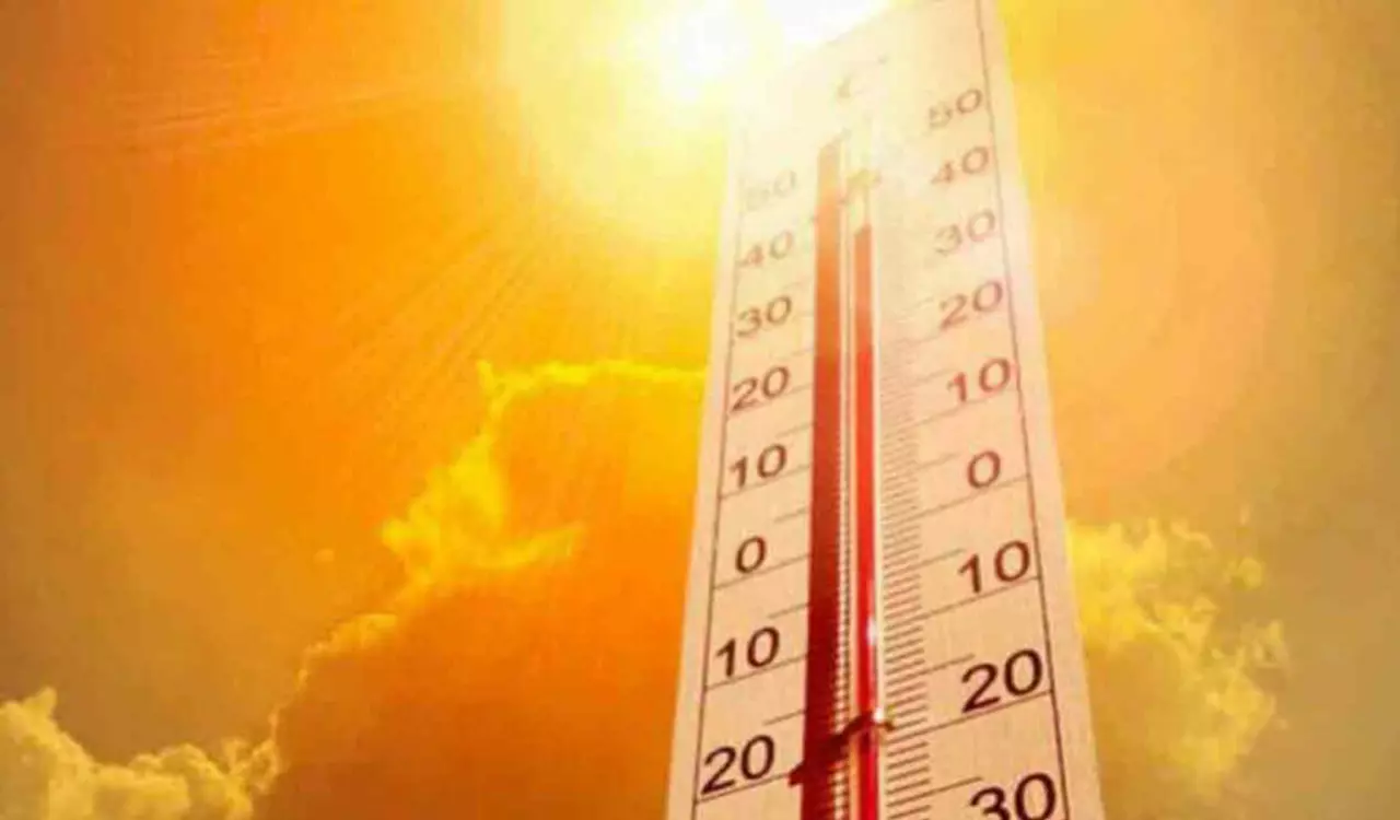 10 Telangana Districts Cross 45°C as Heatwave Tightens Grip 10 Telangana Districts Cross 45°C as Heatwave Tightens Grip