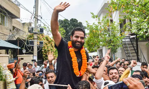 AAP’s J&K Chief Mehraj Malik Walks Free, Vows to Continue ‘People‑Centric Struggle’ AAP’s J&K Chief Mehraj Malik Walks Free, Vows to Continue ‘People‑Centric Struggle’