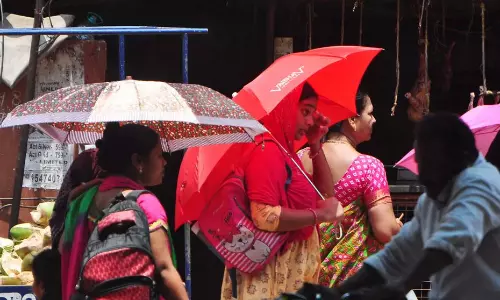 Andhra to Witness Heatwave, Rain for 2 More Days Andhra to Witness Heatwave, Rain for 2 More Days