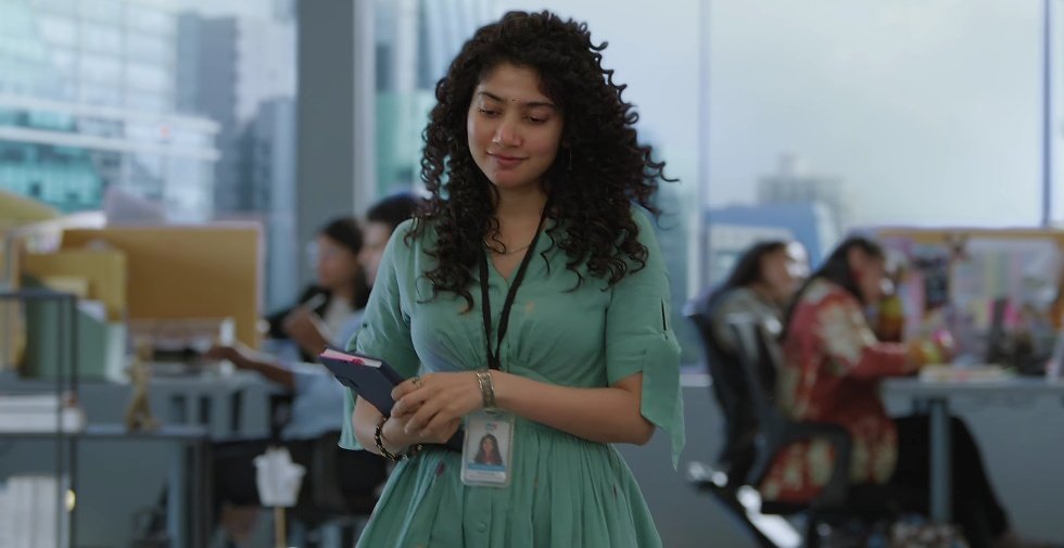 Sai Pallavi Faces Trolling Over Hindi, Filmmaker Bats for Her Talent