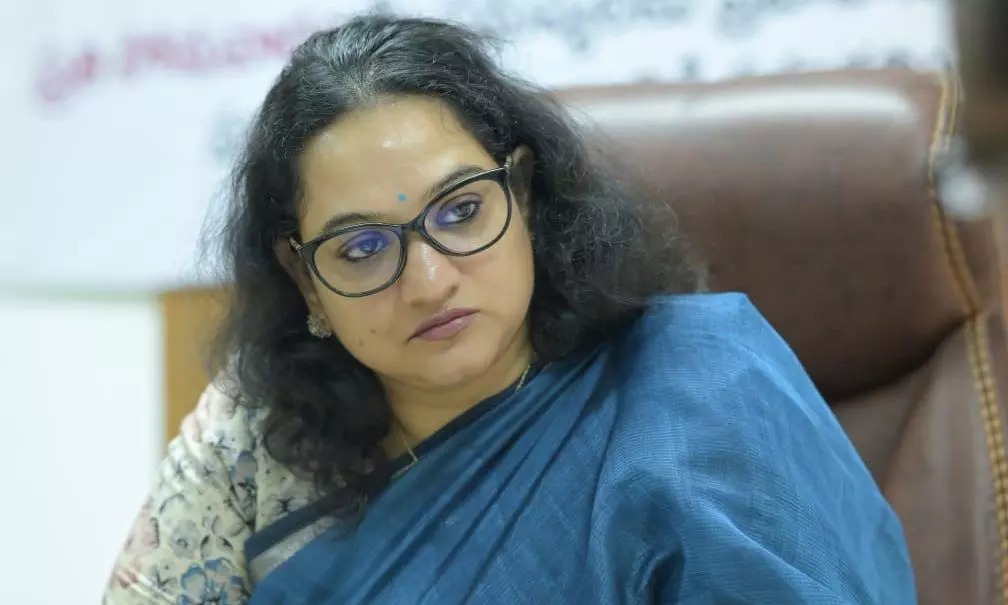 Officials Review Civic Issues in Ganeshnagar Ward