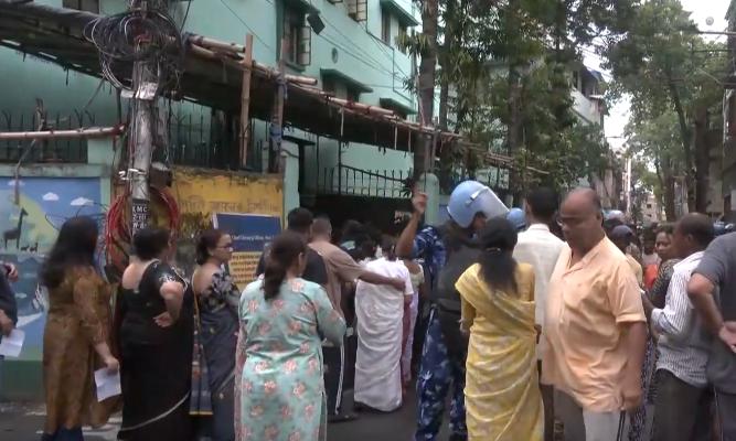 Last Phase of WB Polls Crosses 92% Voting