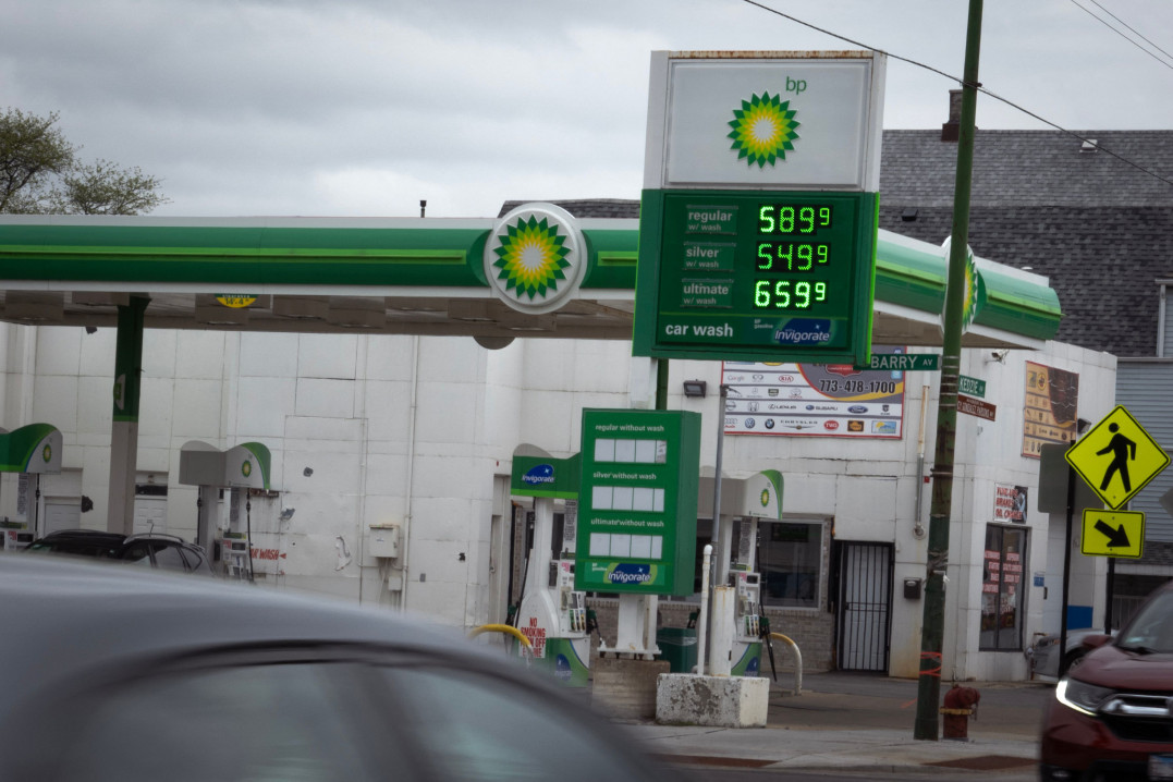 Oil Surge and Fed Signals Rattle Bonds as U.S. Stocks Hold Steady