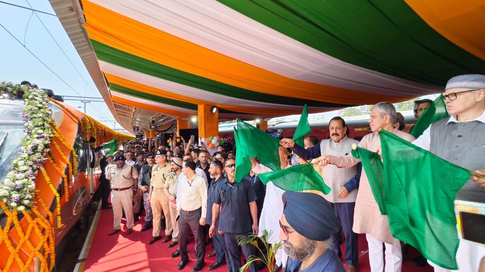 Vande Bharat Links Jammu–Srinagar, Boosting Connectivity