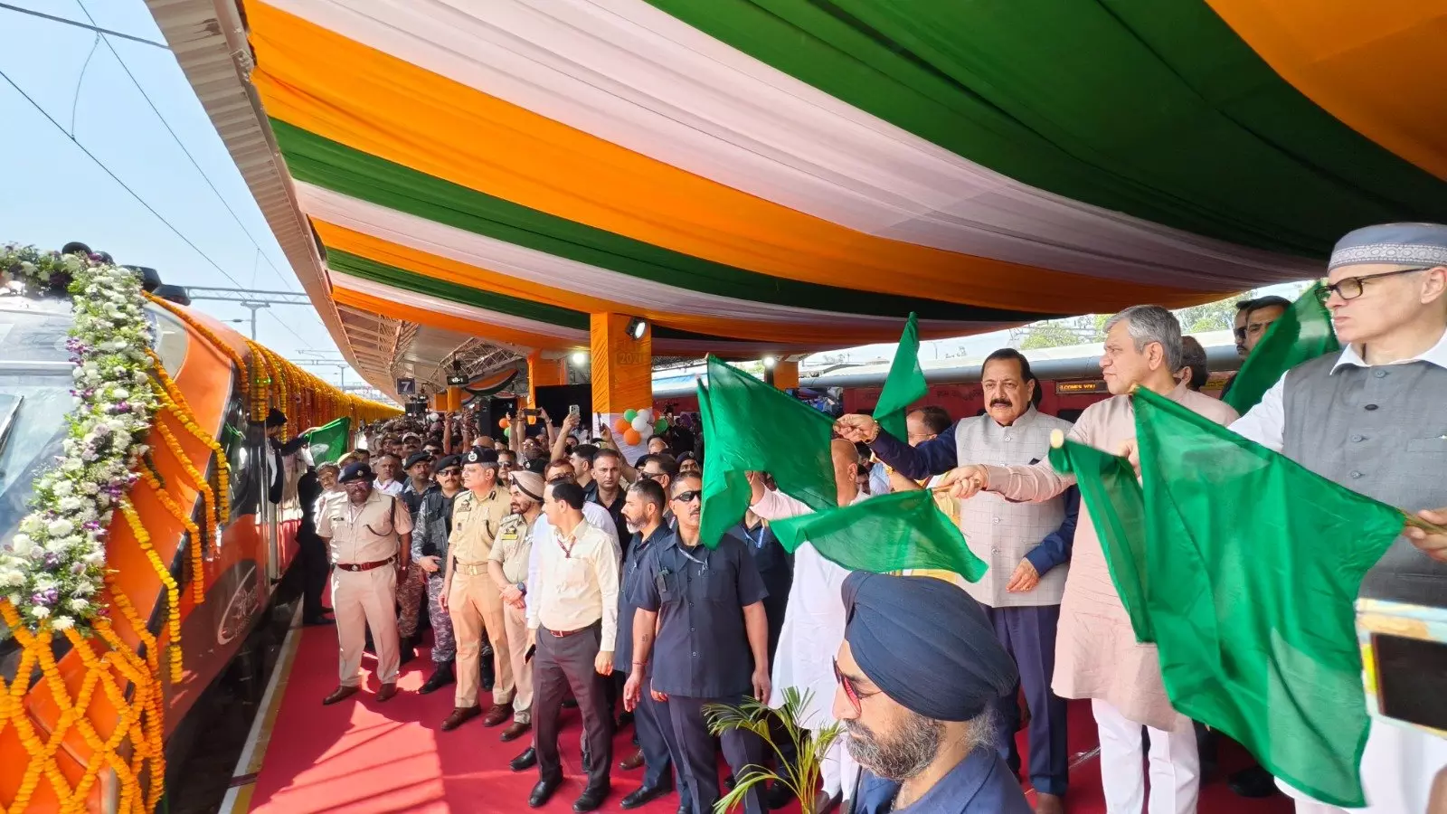 Vande Bharat Links Jammu–Srinagar, Boosting Connectivity