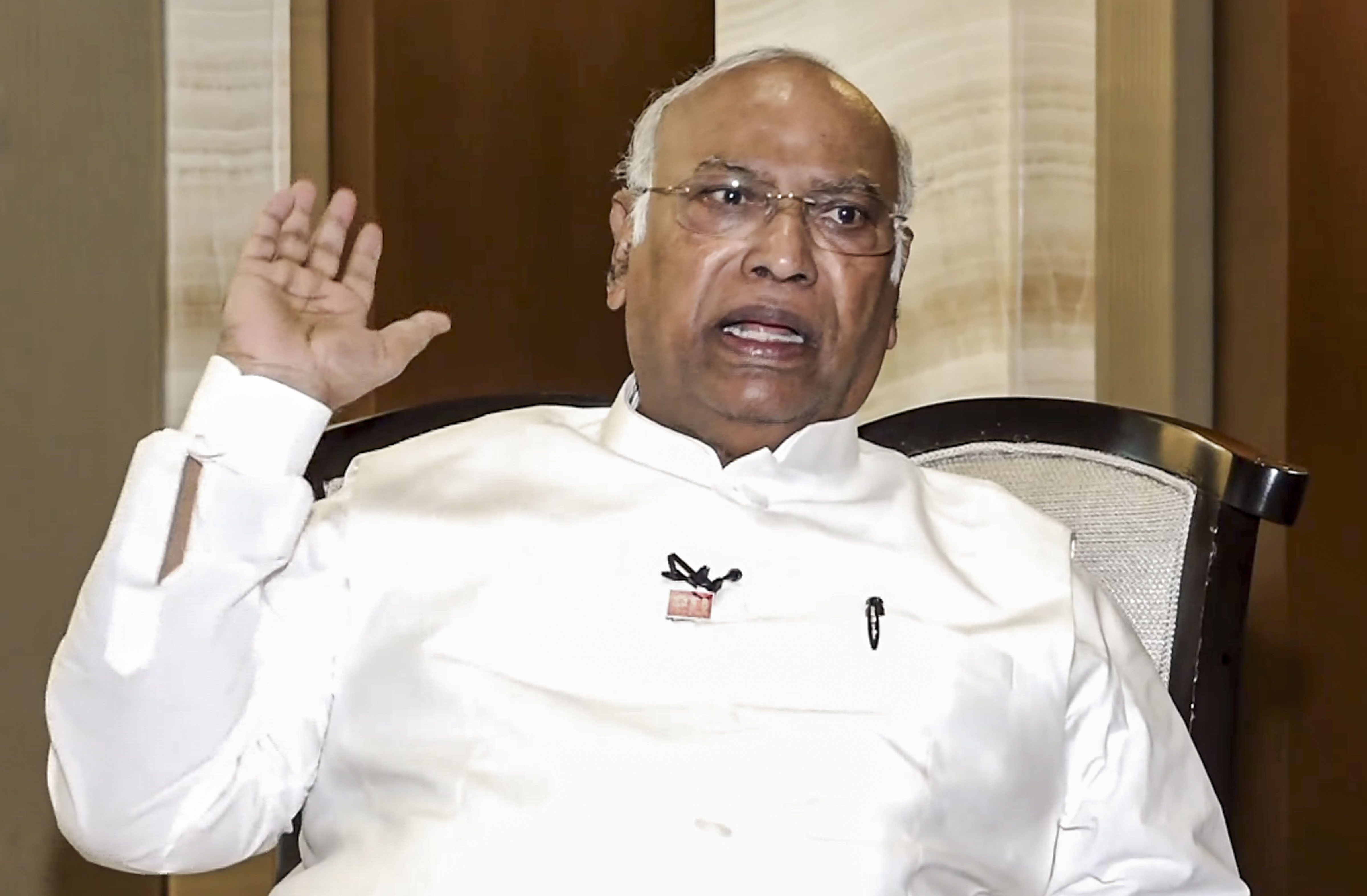 Kharge Rules out Chief Minister Change in Karnataka for Now