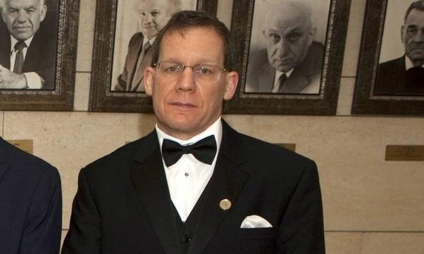 Convicted Ex-Harvard Scientist Restarts Brain-Computer Lab in China