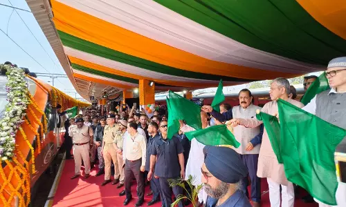 Vande Bharat Links Jammu–Srinagar, Boosting Connectivity Vande Bharat Links Jammu–Srinagar, Boosting Connectivity