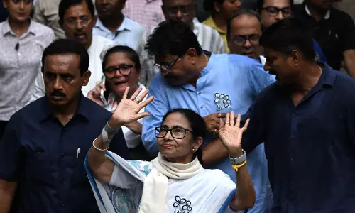 Mamata, Abhishek Hold Meeting With All TMC Counting Agents