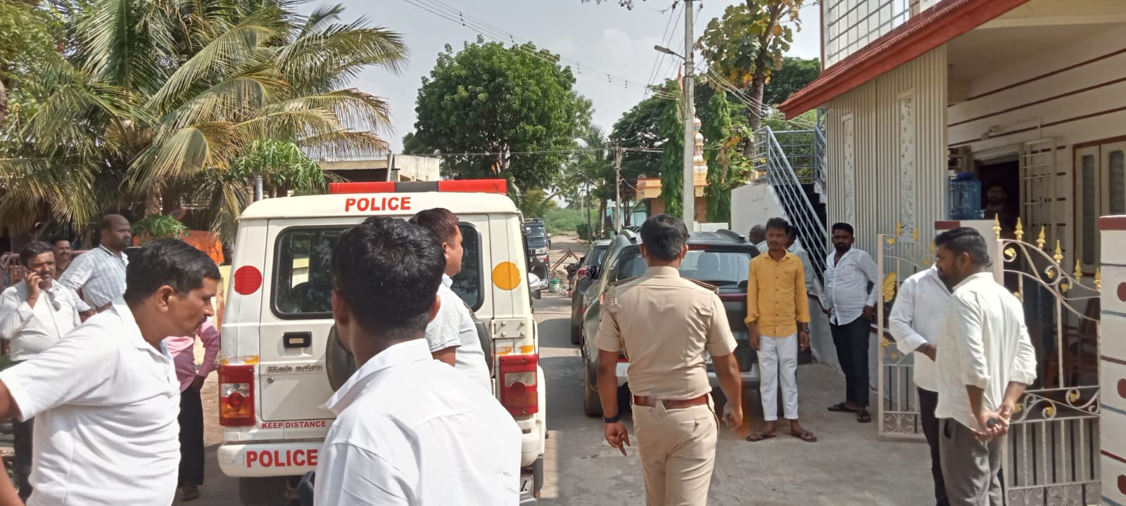 Suspected Suicide Of PDO In Rona Town Of Gadag District In Karnataka
