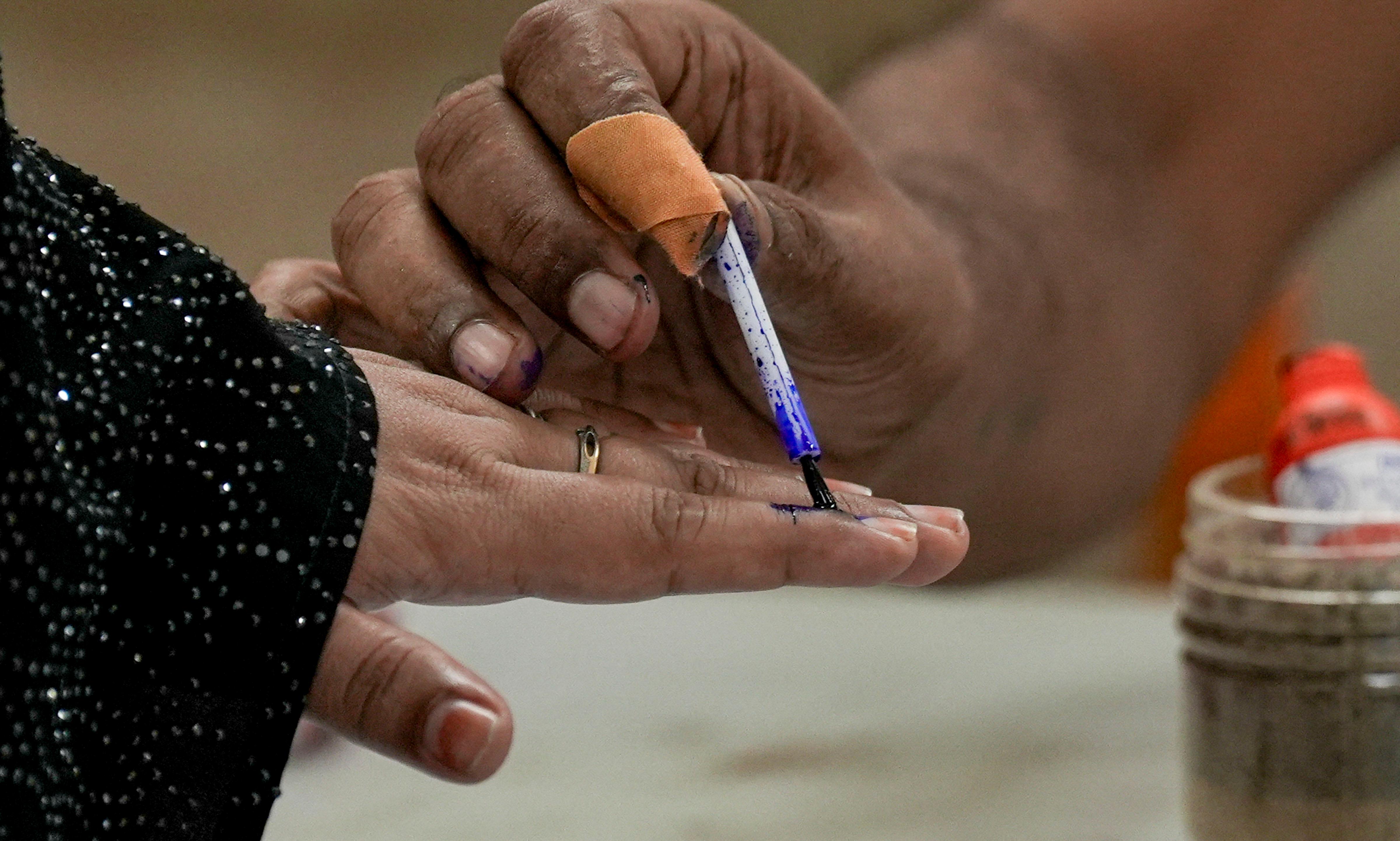 Repolling in 15 West Bengal Polling Stations on Saturday: EC