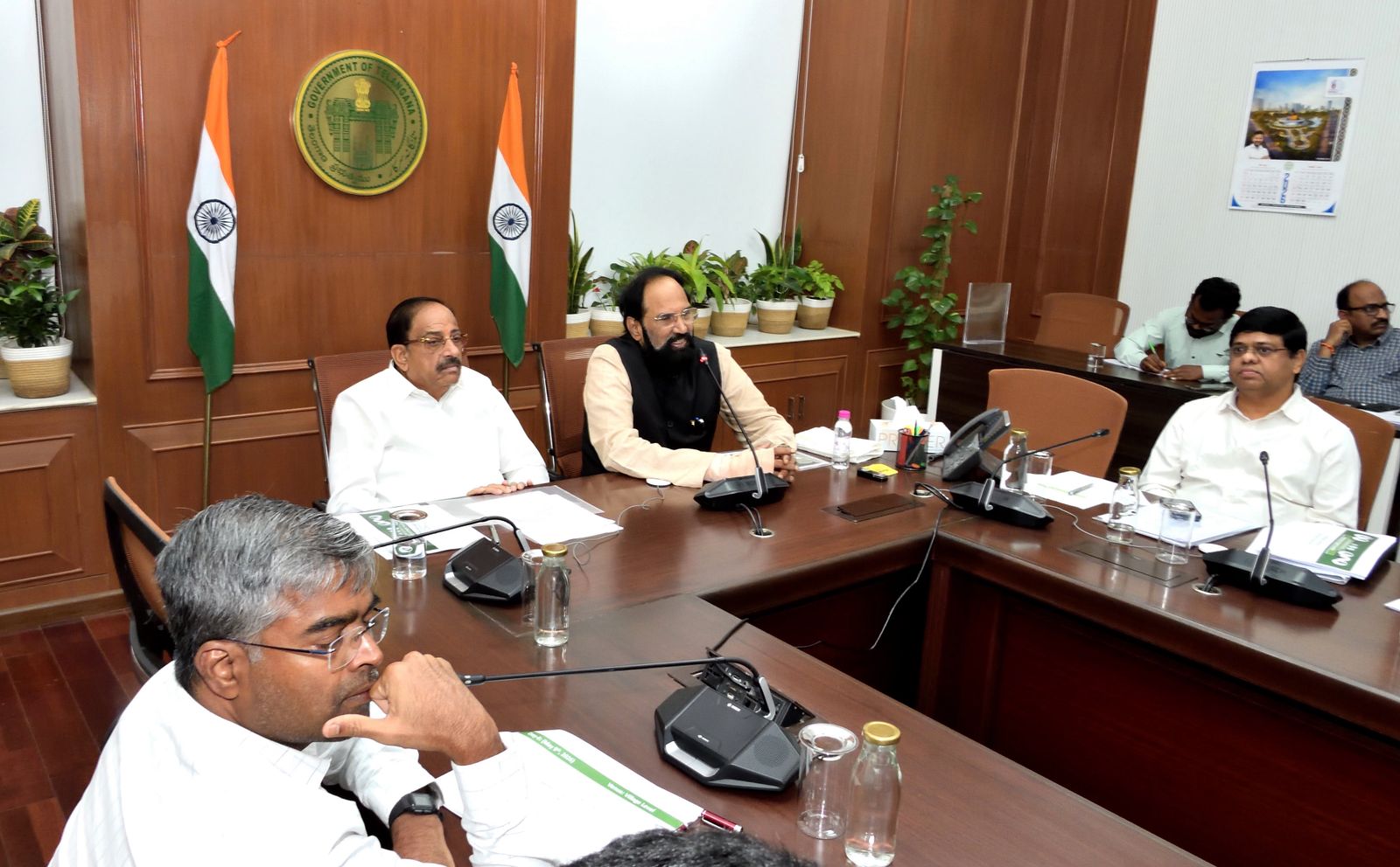 Uttam Slams Rs 993 LPG Hike, Seeks Rollback
