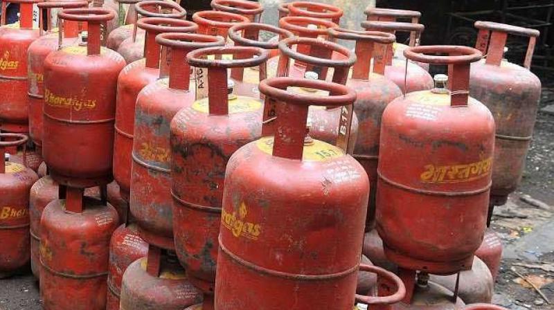 Food Prices May Rise By 10% As 19 Kg LPG Costs Surge