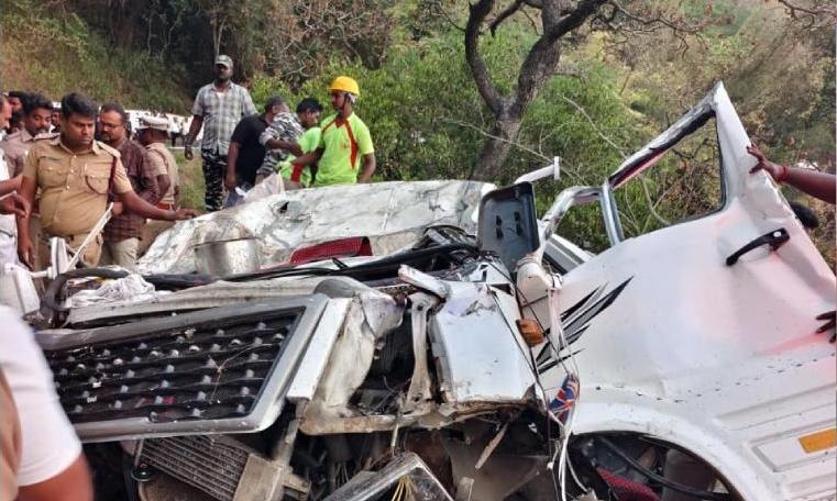 Kerala Govt To Provide Rs 10 Lakh Aid To Valparai Accident Victims