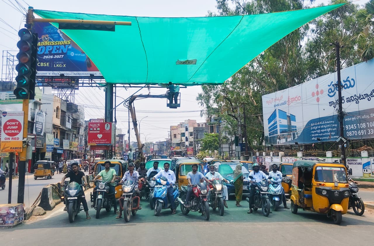 Green Mat Shades Offer Heat Relief at Hanamkonda Junction