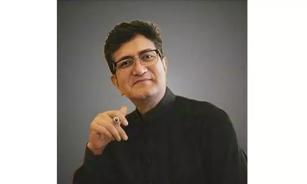 Prasoon Joshi zum Vorsitzenden von Prasar Bharati ernannt
