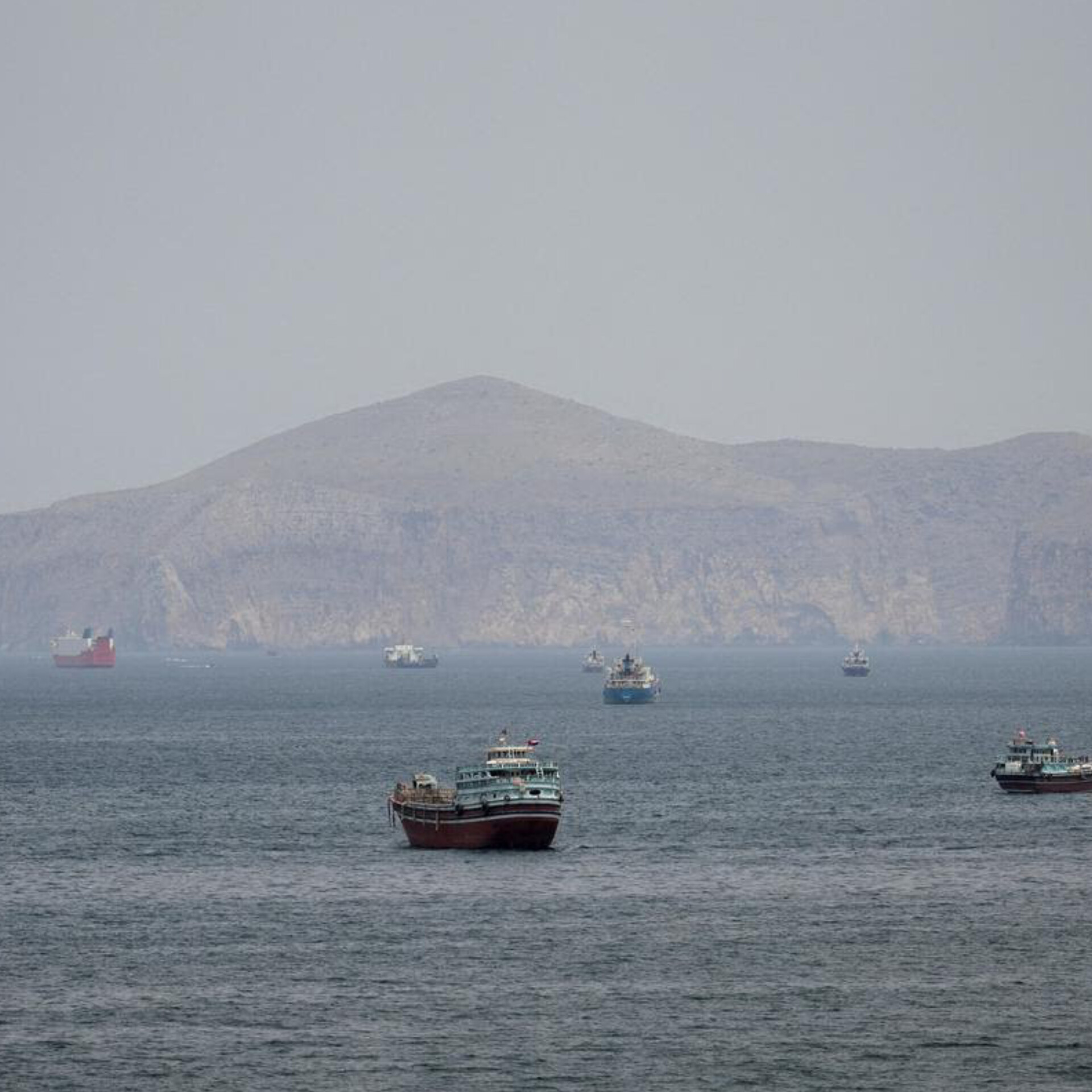 US Warns Shipping Firms on Iran Payments for Sailing Through Hormuz