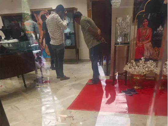 Gunfire at PMJ Jewelry Showroom in Karimnagar; Four Staff Injured in Robbery