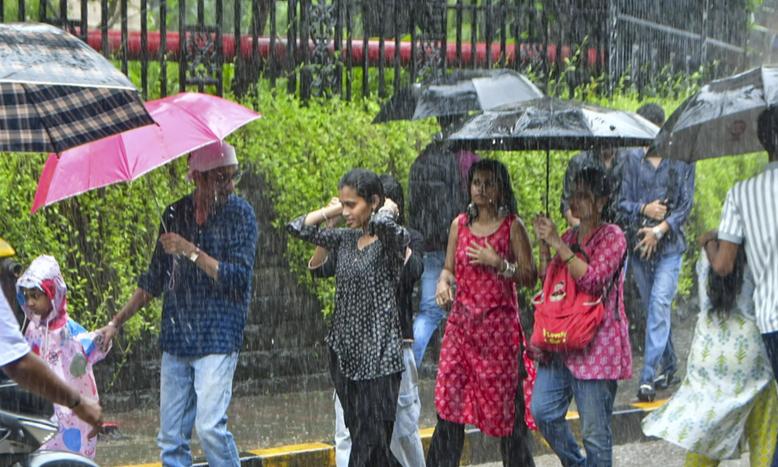 IMD Forecasts Storms, Gusty Winds Over Next Five Days