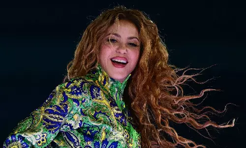 Massive Crowds Fill Rios Copacabana Beach For Shakira Concert