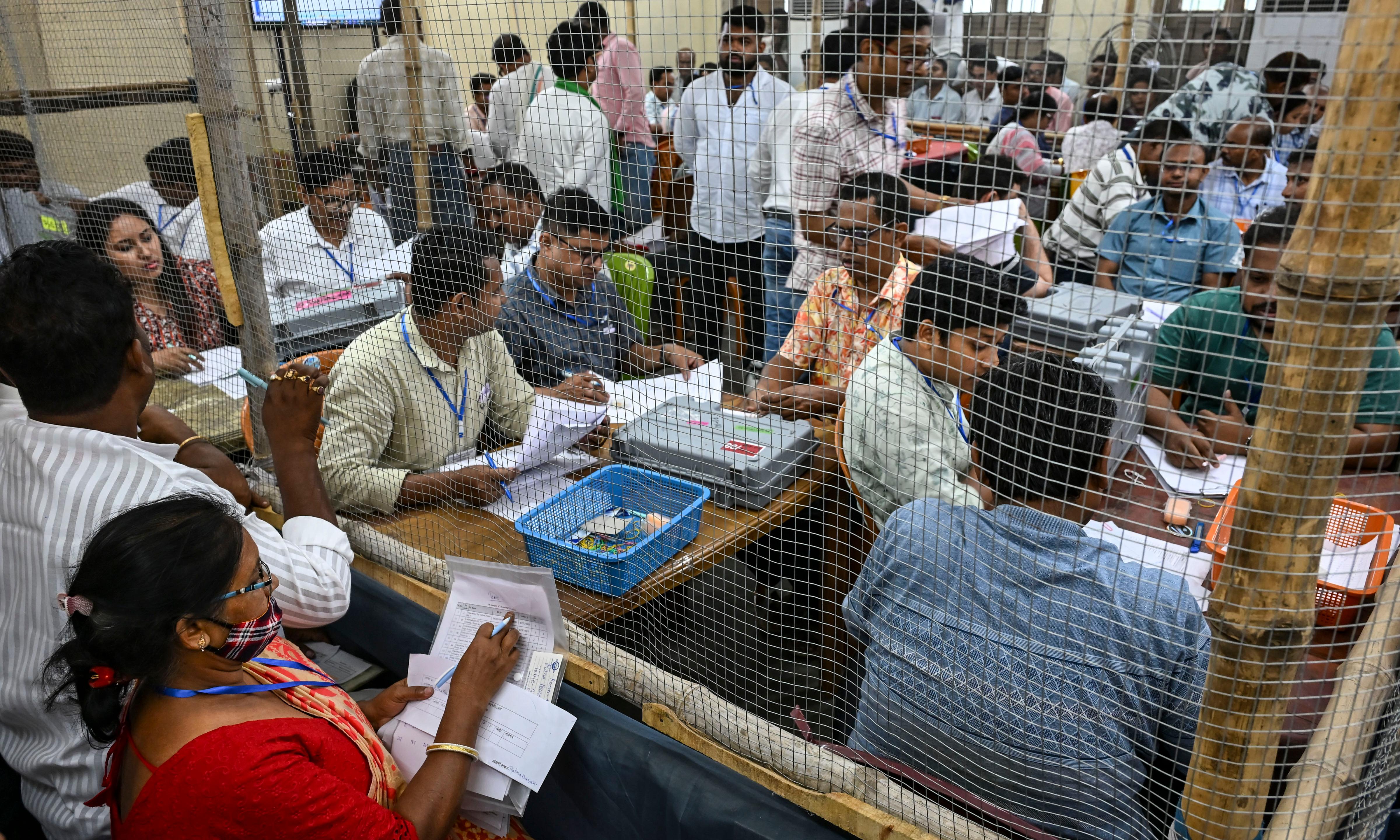 Why Early Trends Can Be Misleading on Counting Day