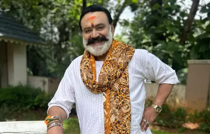 Malayalam Actor Santhosh Nair Dies in Road Accident in Pathanamthitta Malayalam Actor Santhosh Nair Dies in Road Accident in Pathanamthitta