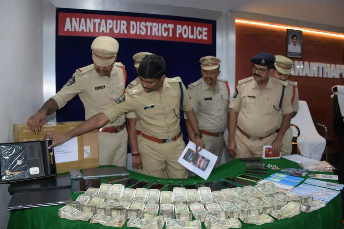 Anantapur Police Bust Philippines-Based Online IPL Betting Gang Anantapur Police Bust Philippines-Based Online IPL Betting Gang