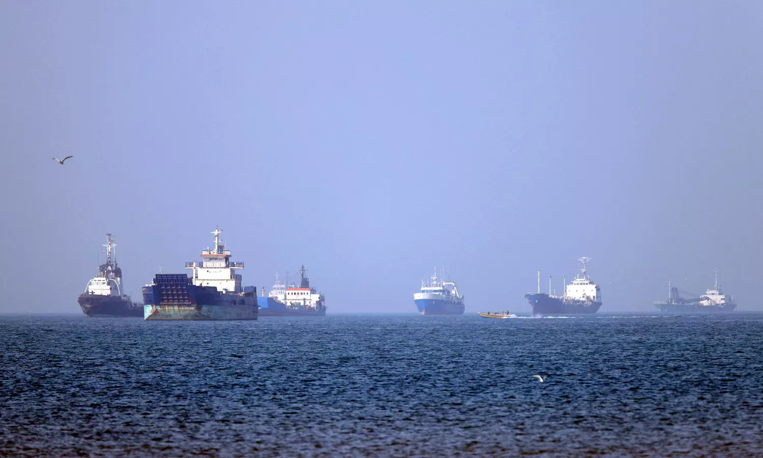 US Fires on Iranian Tanker as Trump Pushes War Deal