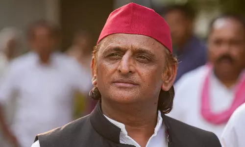 Akhilesh Reiterates Support For TMC, DMK; Swipes At Congress Akhilesh Reiterates Support For TMC, DMK; Swipes At Congress