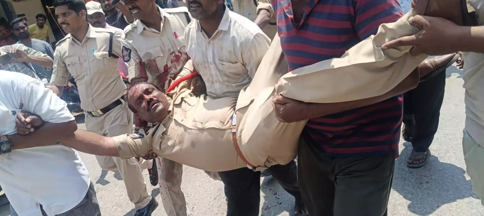 Banner Dispute Turns Violent in Kadapa, CI Injured