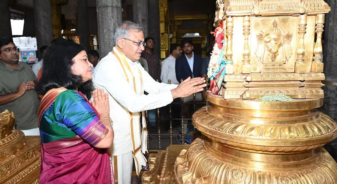 Gyanesh Kumar Offers Prayers at Tirumala and Tiruchanur Temples Gyanesh Kumar Offers Prayers at Tirumala and Tiruchanur Temples