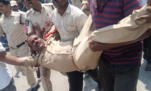 Banner Dispute Turns Violent in Kadapa, CI Injured