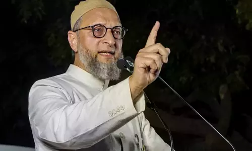 Owaisi Slams Yarn Price Surge, Seeks Relief For Weavers
