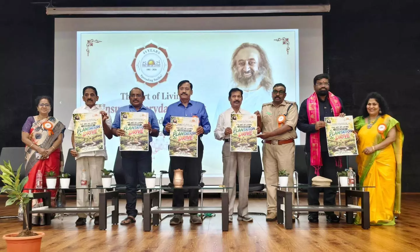 Bisathi Bharath Receives Art of Living Unsung Heroes Award Bisathi Bharath Receives Art of Living Unsung Heroes Award