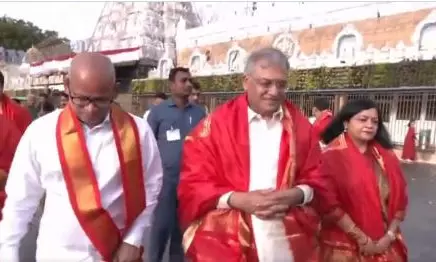 Gyanesh Kumar Offers Prayers at Tirumala; Prays for Peaceful Elections Gyanesh Kumar Offers Prayers at Tirumala; Prays for Peaceful Elections