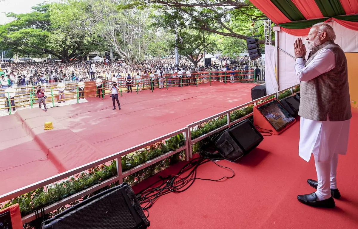 Police Detain Accused Within an Hour Over Bomb Threat During PM Modis Bengaluru Visit Police Detain Accused Within an Hour Over Bomb Threat During PM Modis Bengaluru Visit