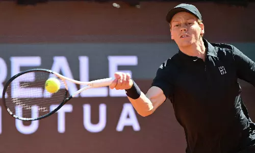 Sinner Sets up Pellegrino Derby After Cruising into Italian Open Last 16