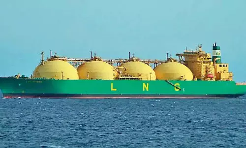 India Turns Out Russian LNG Offer Despite Energy Supply Pressures: Sources