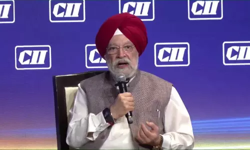 Oil PSUs Face ₹1 Lakh Crore Quarterly Loss; Puri Warns of Sector’s Profit Wipeout