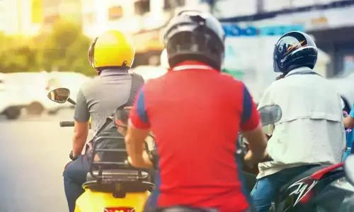 Maharashtra Orders Crackdown On Illegal Bike Taxi Apps Maharashtra Orders Crackdown On Illegal Bike Taxi Apps