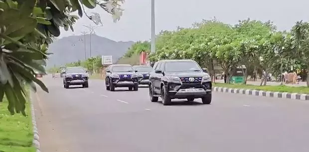 After Modi’s Appeal, Naidu Reduces Convoy to 4 Cars After Modi’s Appeal, Naidu Reduces Convoy to 4 Cars