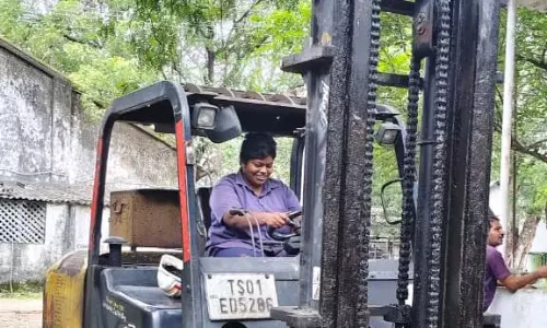 Women to Operate Heavy Dumpers in SCCL for First Time in 130 Years