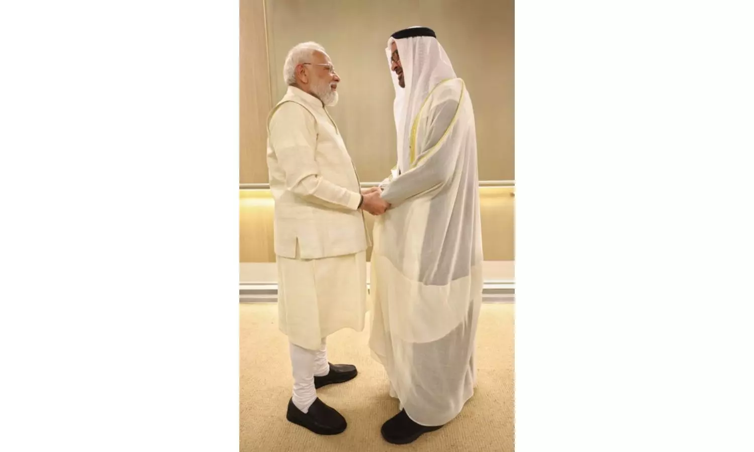 F-16 Aircraft Escorts PM Modi Plane In UAE Airspace F-16 Aircraft Escorts PM Modi Plane In UAE Airspace
