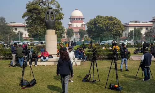 SC Bars Posting, Uploading Court Proceedings on Social Media Without Prior Permission SC Bars Posting, Uploading Court Proceedings on Social Media Without Prior Permission
